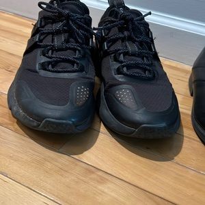 Cole Haan Running Shoe